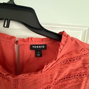NWOT sleeveless Torrid blouse.